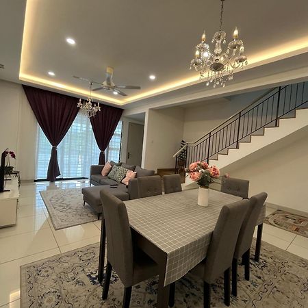 Homestay 3Br Near Setia Alam Shah Alam Bagian luar foto