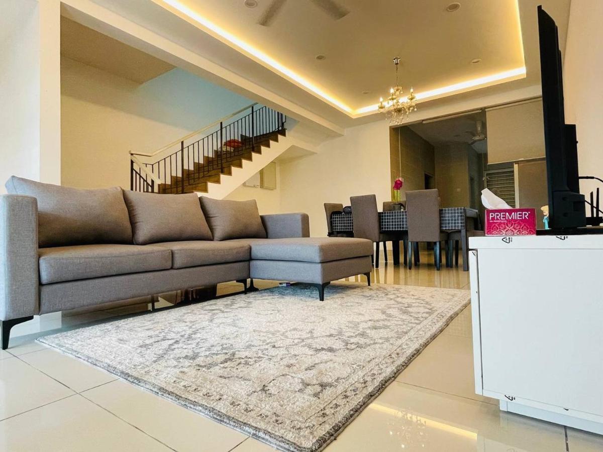 Homestay 3Br Near Setia Alam Shah Alam Bagian luar foto