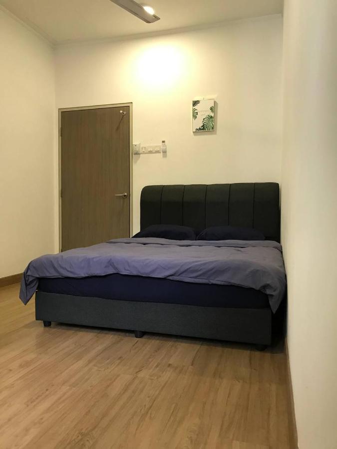 Homestay 3Br Near Setia Alam Shah Alam Bagian luar foto